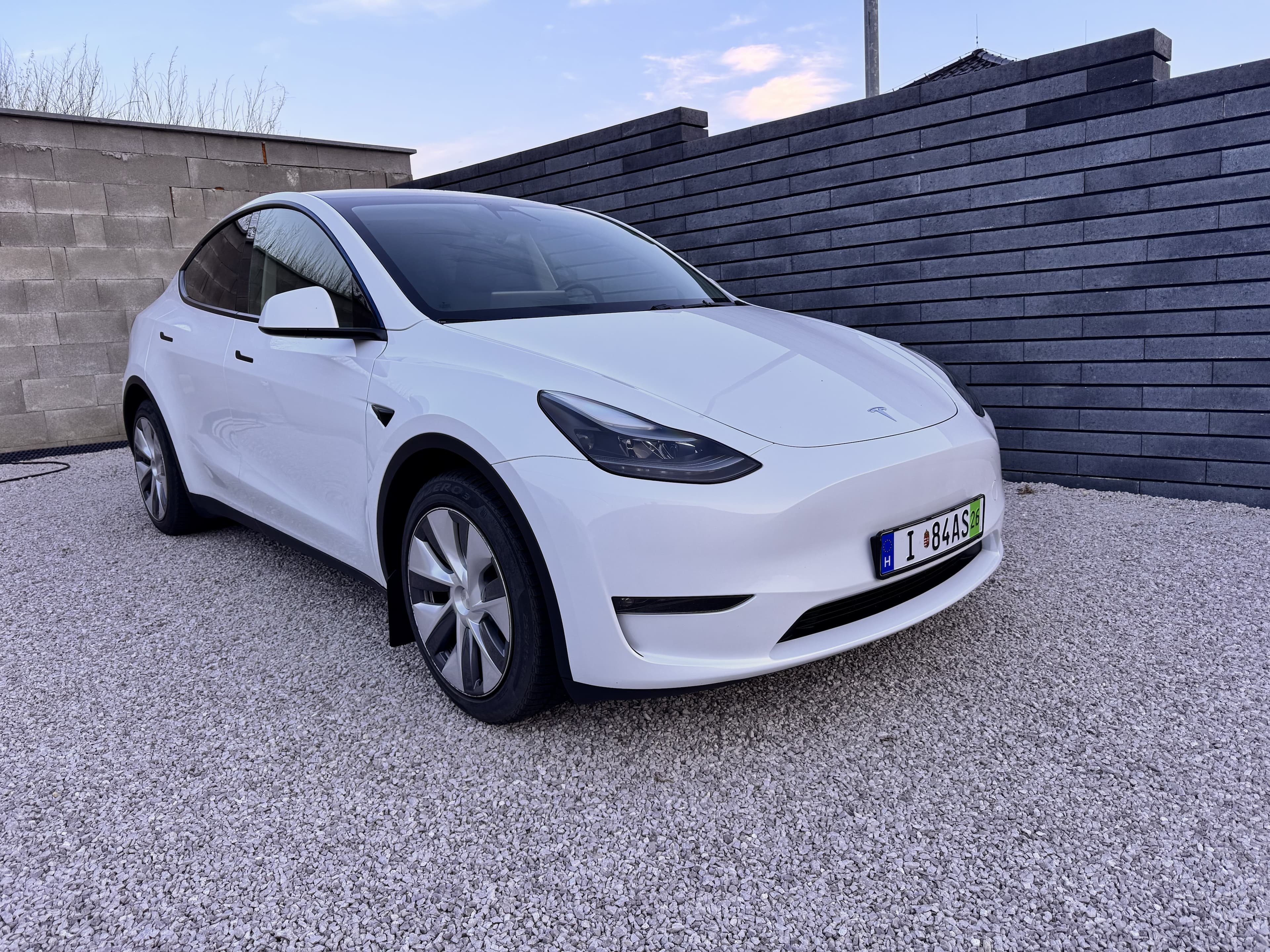 Tesla Model Y Long Range AWD- Dual Motor Berlín