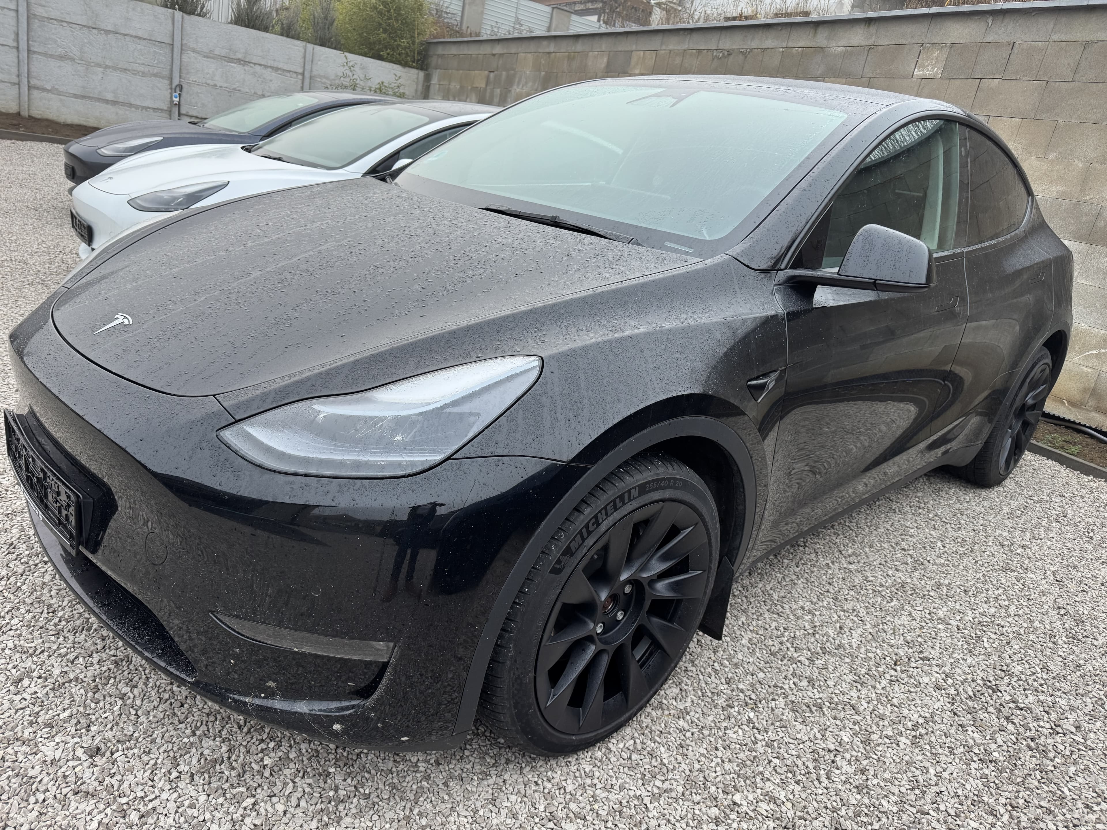 Tesla Model Y LR, AWD